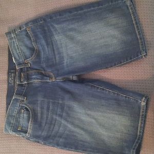 Lucky Bermuda shorts